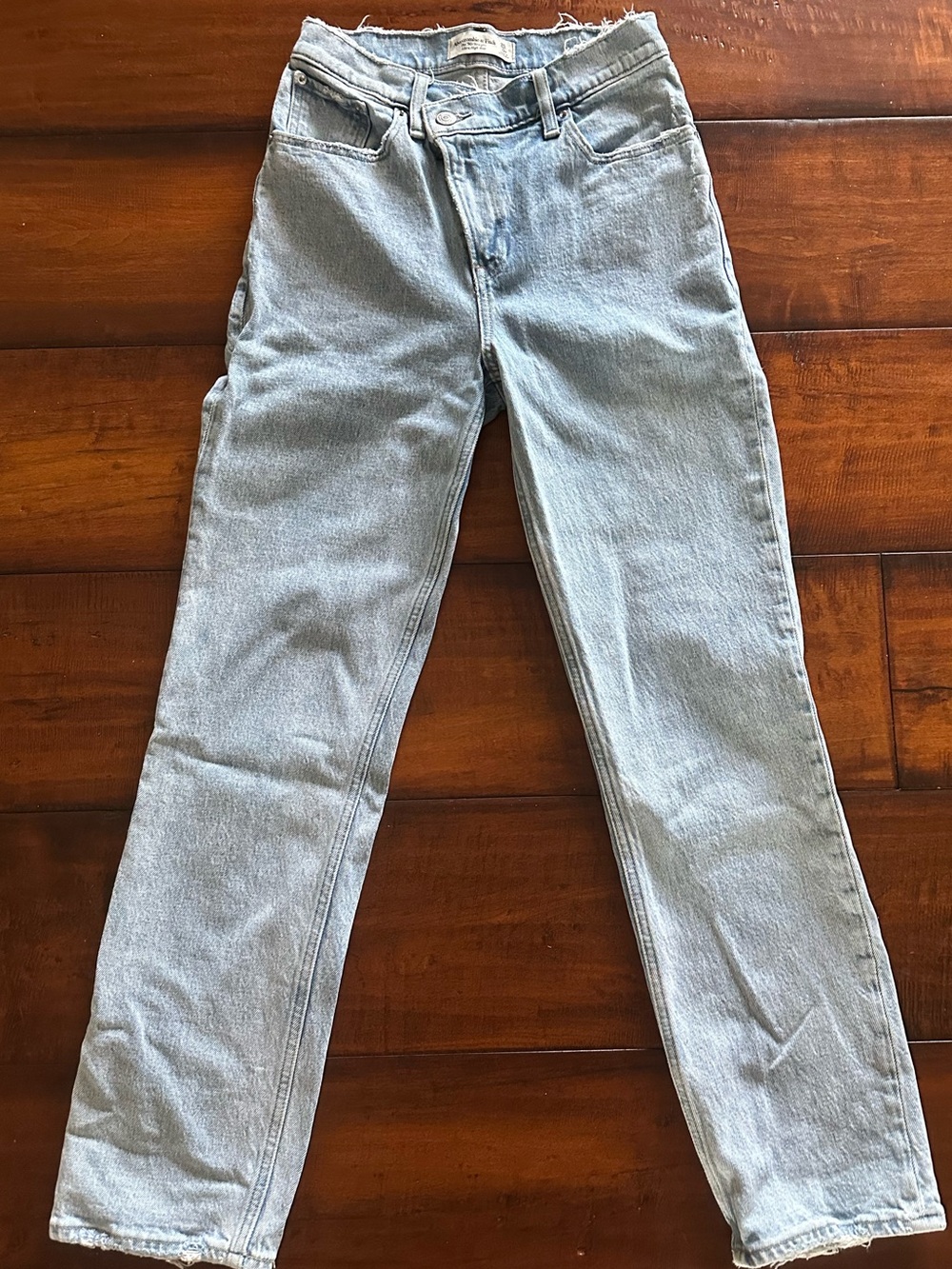 Abercrombie & Fitch Light Blue Straight-Leg Jeans- 90’s Ultra High Rise